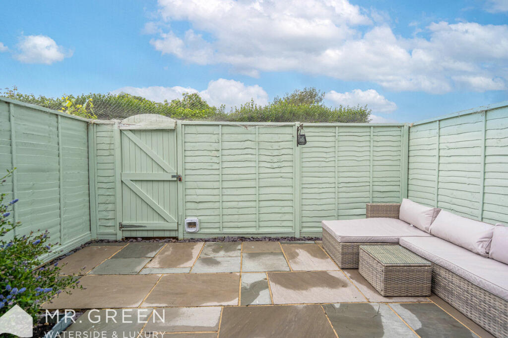 Additional image 10 of York Close, Christchurch, Dorset, BH23 2DB