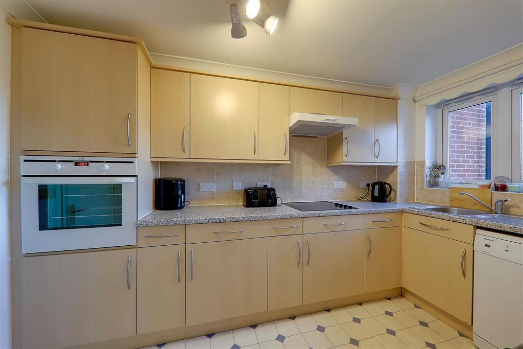 Additional image 7 of Highfield Court, Penfold Road, Worthing