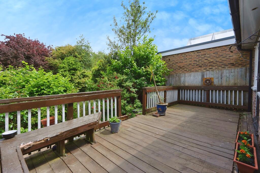 Additional image 16 of George V Avenue, Worthing