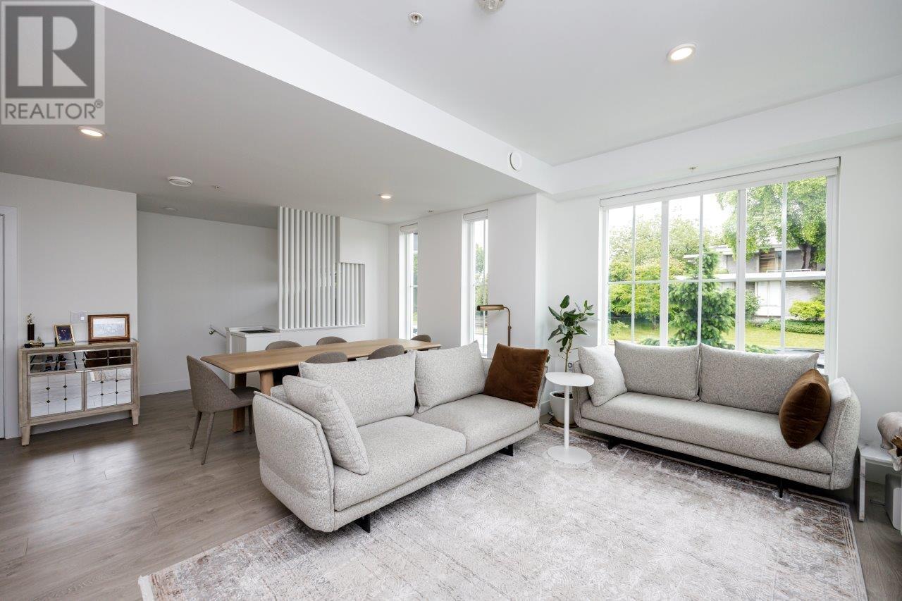 Primary image of 918 W 49 AVENUE|Vancouver, British Columbia V5W2H5