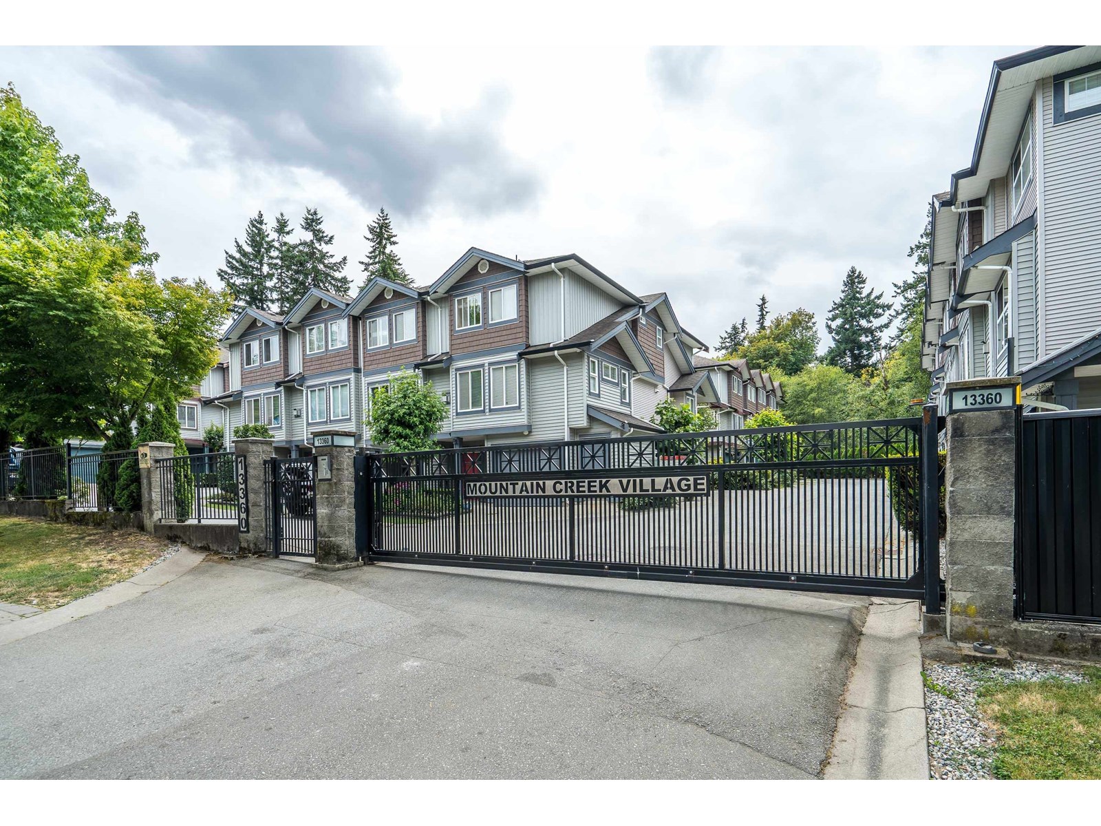21 13360 KING GEORGE BOULEVARD|Surrey, British Columbia V3T0A2