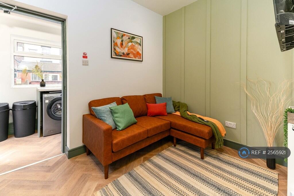 Additional image 7 of Walmersley Road, Bury, BL9