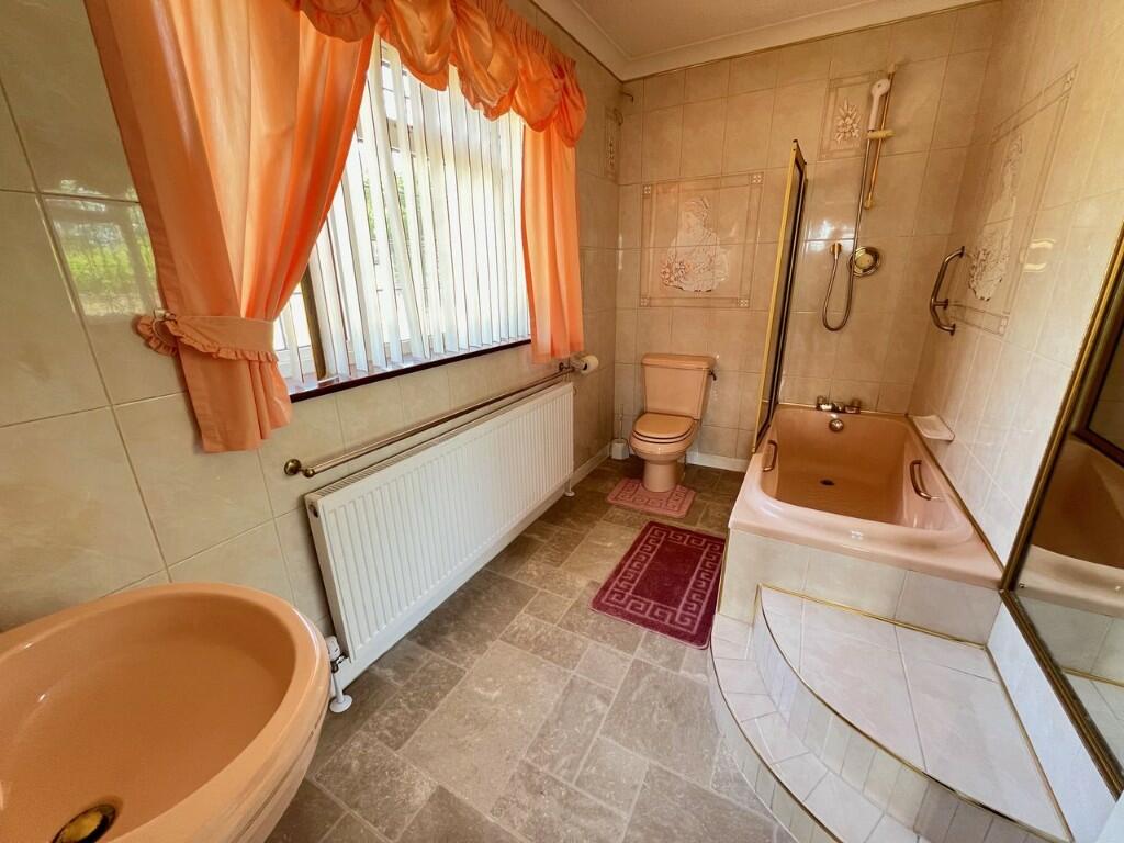 Additional image 13 of 11A Toftshaw Fold, Bradford, West Yorkshire, BD4