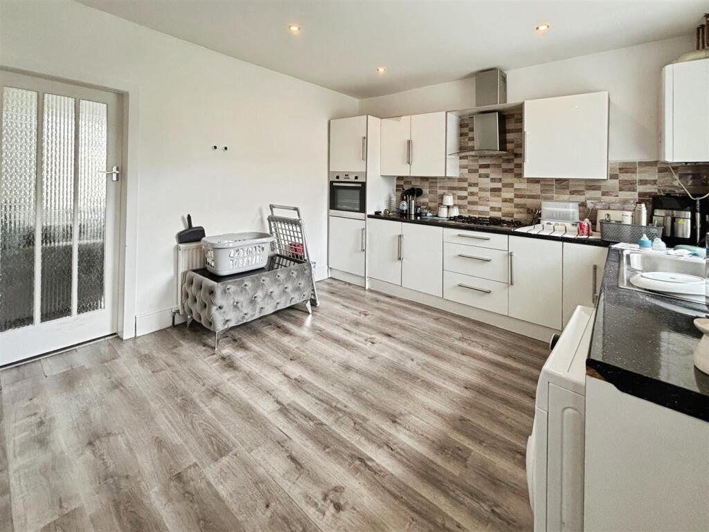 Additional image 15 of Carr Bottom Road, Bradford, BD5 9AH