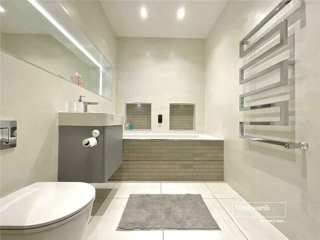 Additional image 16 of Barton Common Road, New Milton, BH25