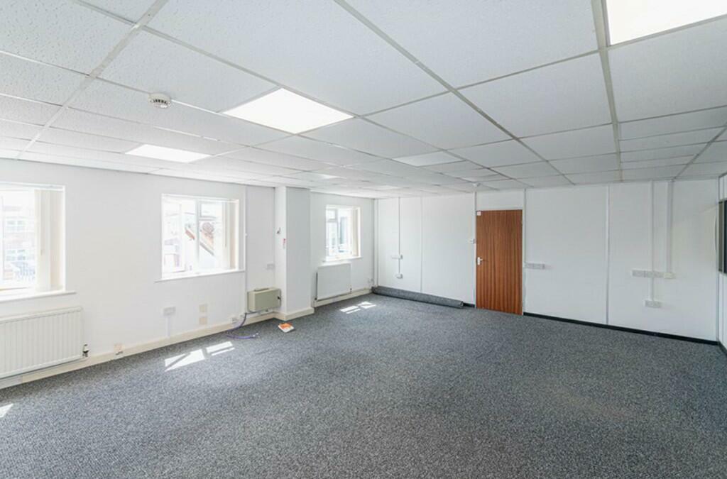 房产图片 2 - F4套房，惠特尔路6号，温茂恩，多塞特郡，BH21