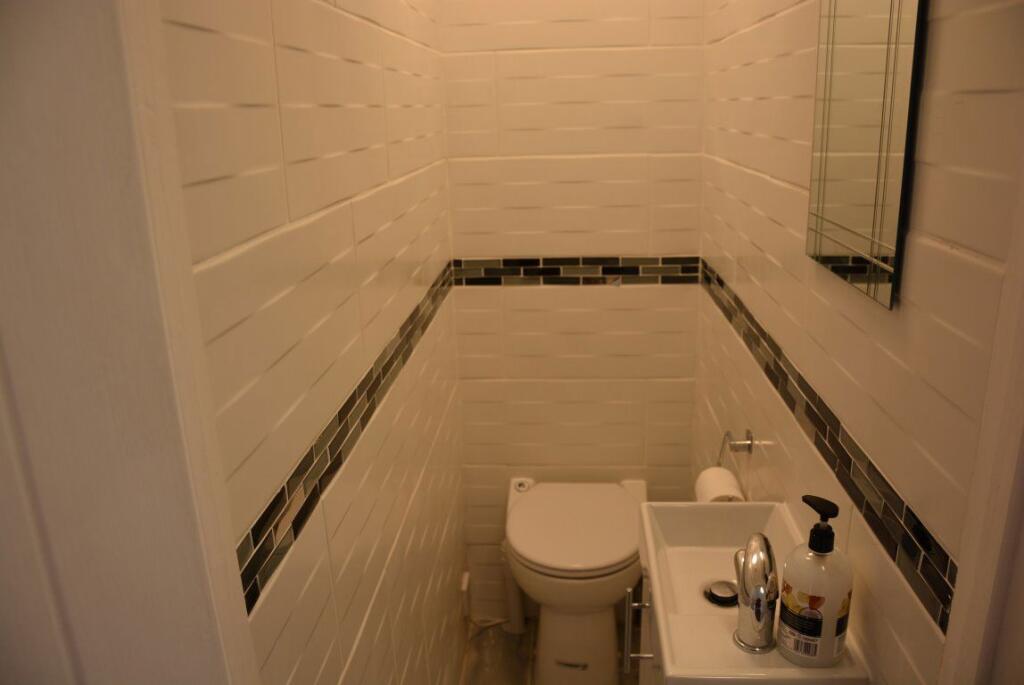 Additional image 17 of F13 Louis Court, B67