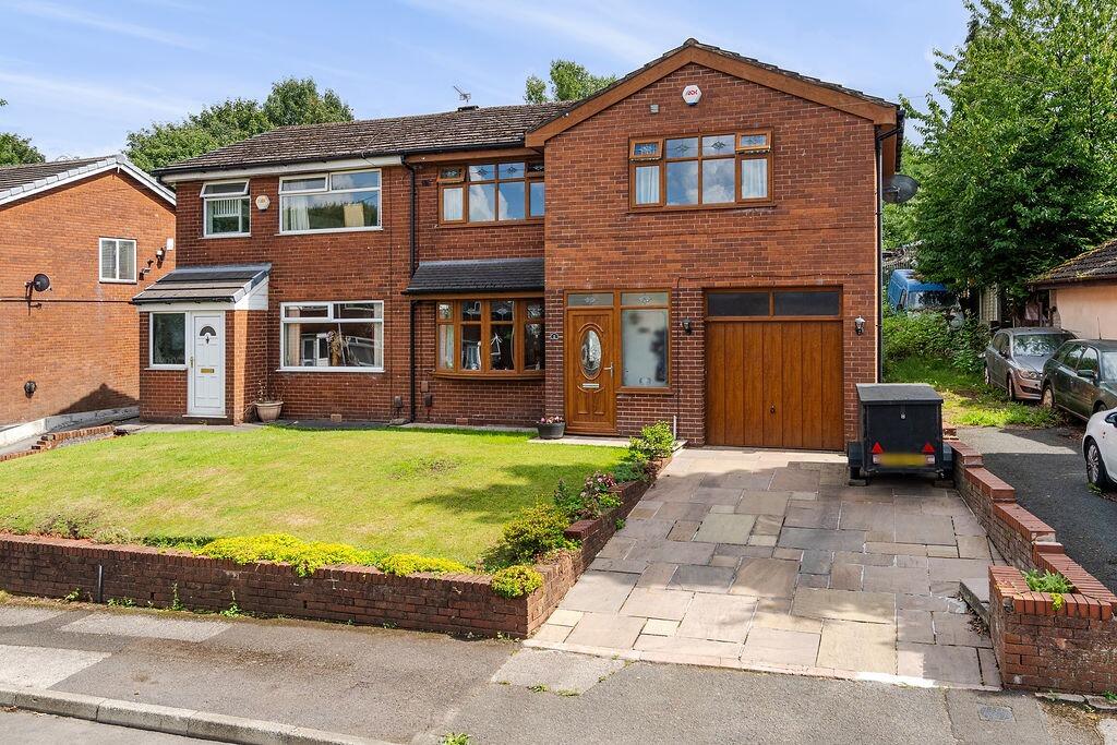 Cemetery Road, Kearsley, Bolton, Lancashire, BL4