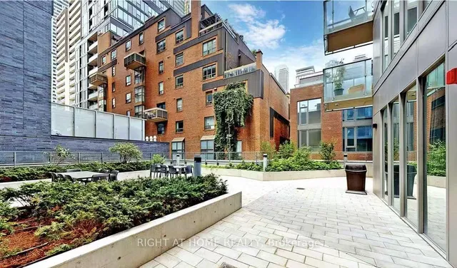 Additional image 6 of 50 Wellesley St Unit 305