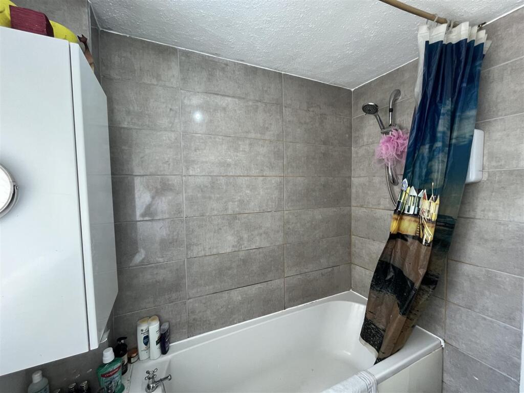 Additional image 17 of Bourbon Close, Bradford