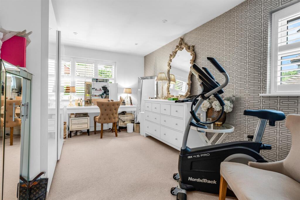 Additional image 16 of Wendover Drive, Welwyn