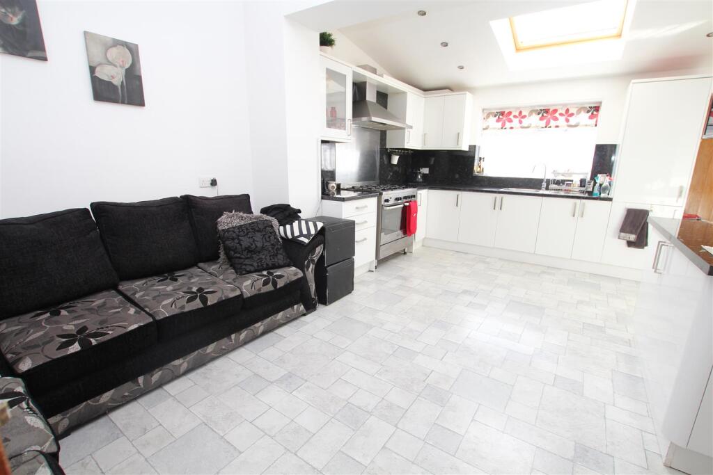 Additional image 6 of Curzon Road, Barkerend, Bradford