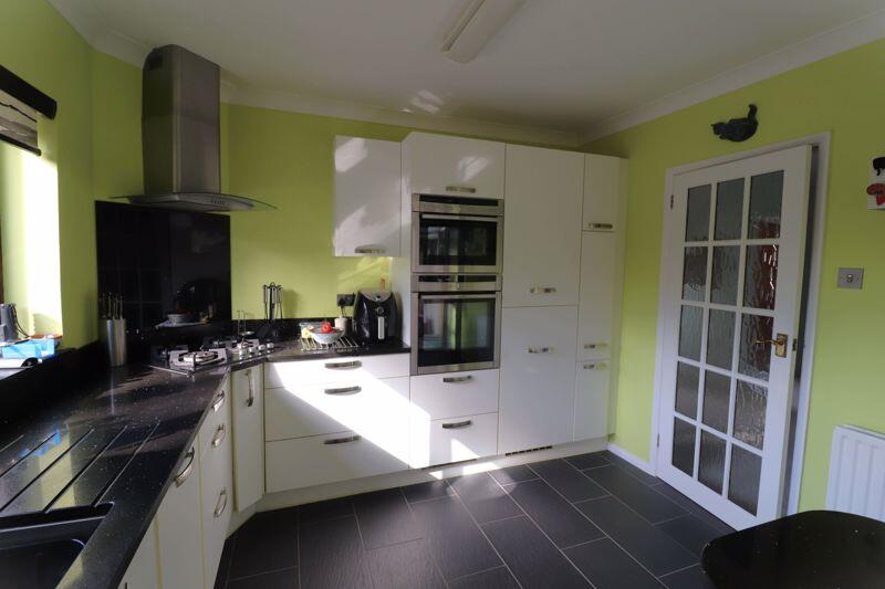 Additional image 8 of Rural 4 Bedroom Home With Garage, Parking & Stunning Views