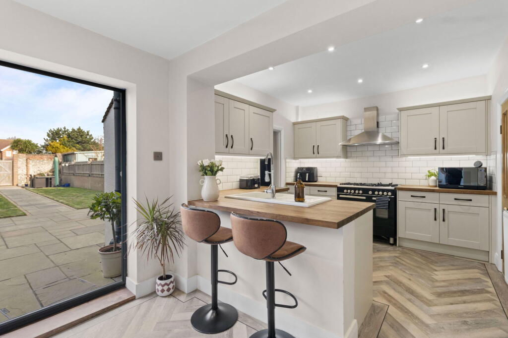 Additional image 13 of Pevensey Bay Road, Eastbourne, BN23 6JF