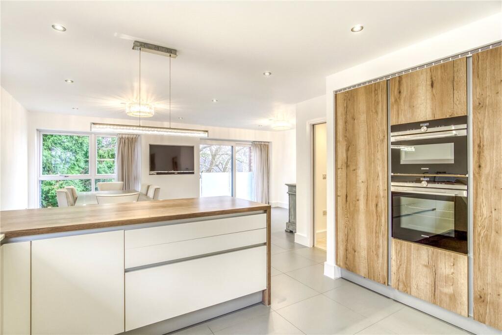 Additional image 10 of Delhi Close, Lower Parkstone, Poole, Dorset, BH14