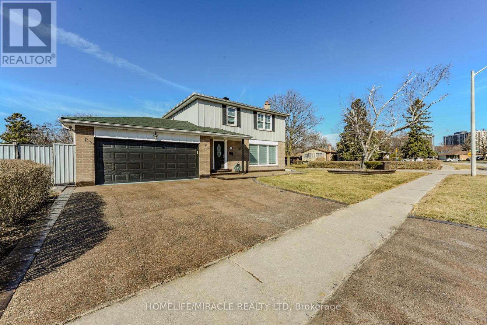 Property image for 37 CRAWLEY DRIVE|Brampton (Avondale), Ontario L6T2S2