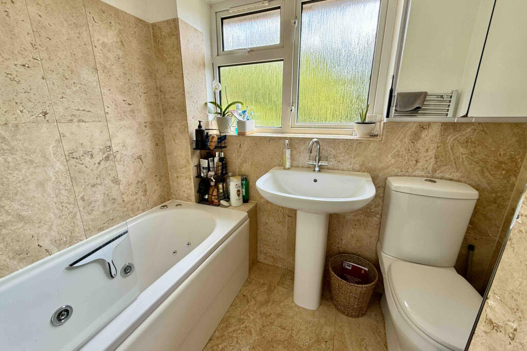 Additional image 17 of Christchurch Road, Ringwood, BH24 3AN