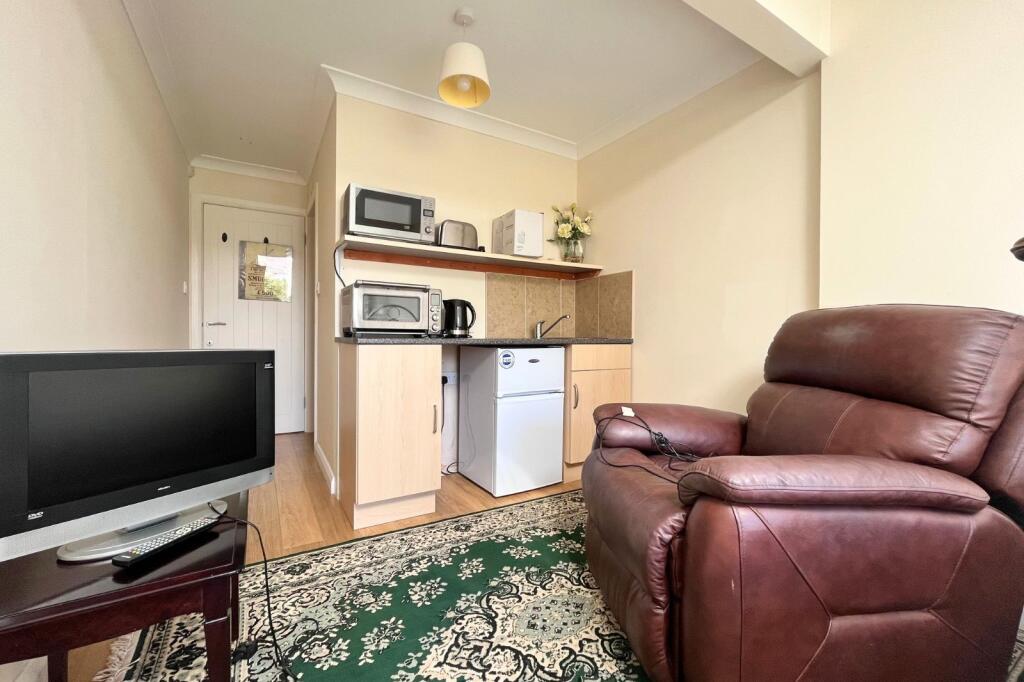 Additional image 4 of Nada Road, Highcliffe, Dorset. BH23 4PR