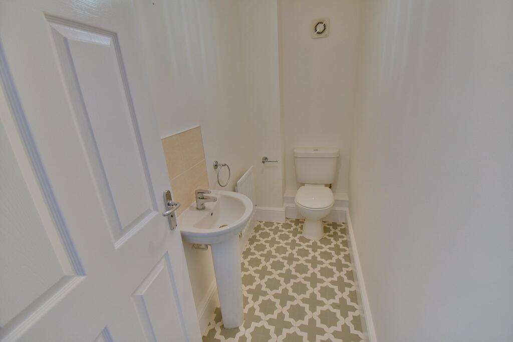 Additional image 9 of White Oaks Close, Ferndown, BH22