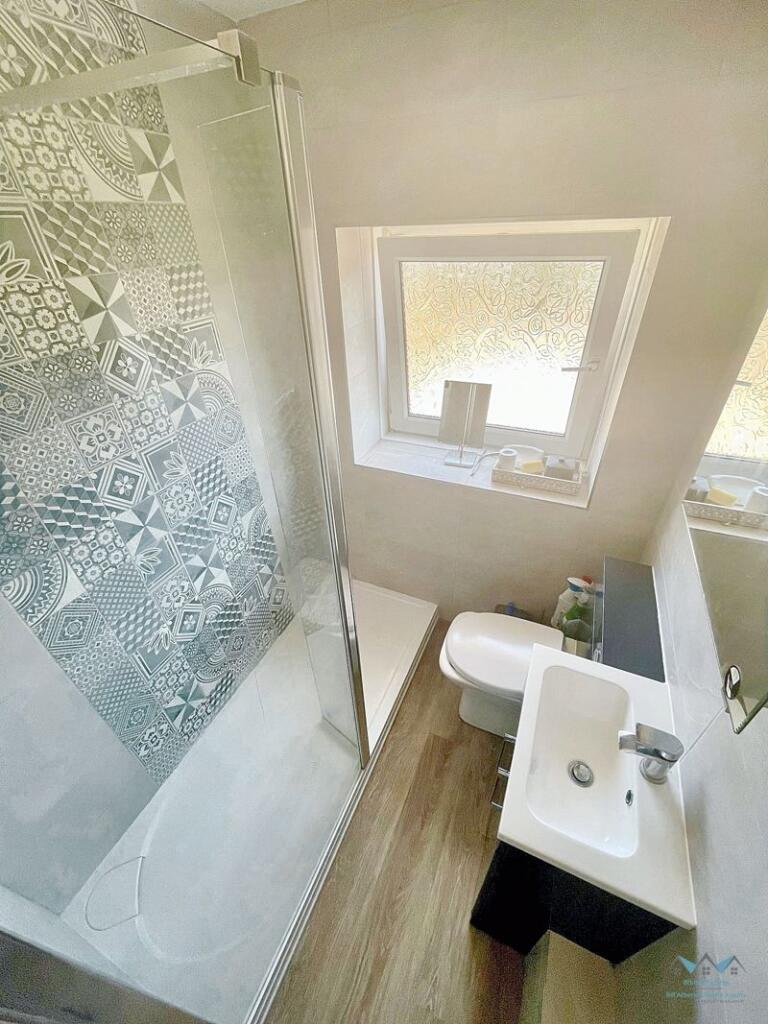 Additional image 12 of Queensbury mansions, Bournemouth - Top-Floor Coastal Apartment with Sea Views in Prime Bournemouth Location