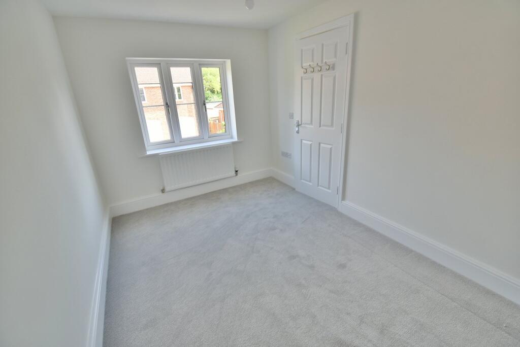 Additional image 13 of White Oaks Close, Ferndown, BH22