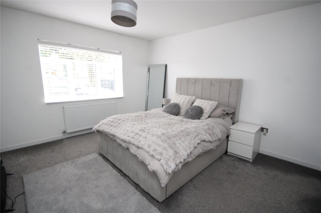 Additional image 8 of Seacroft Avenue, Barton on Sea, New Milton, Hampshire, BH25