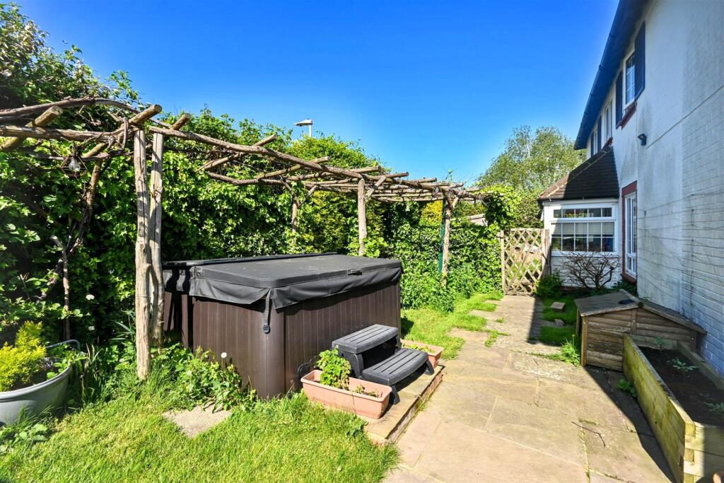 Additional image 25 of Woodland Avenue, Eastbourne