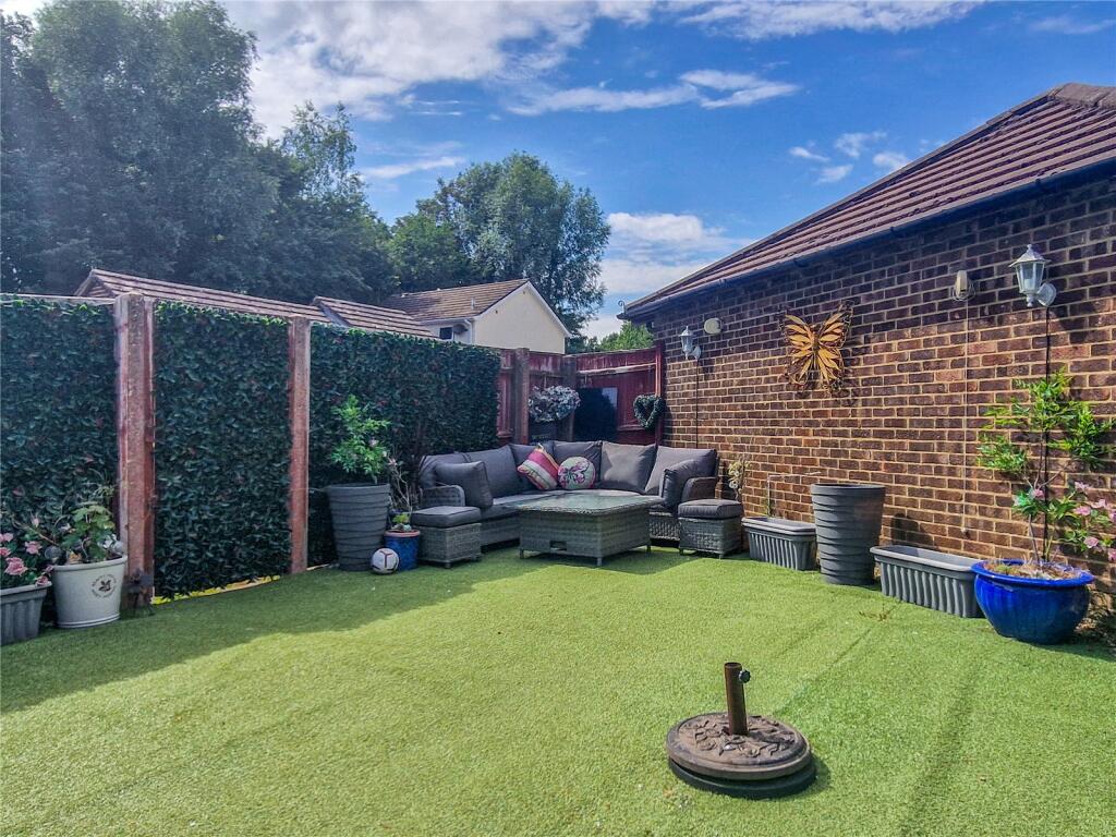 Additional image 3 of Brownsea Close, New Milton, Hampshire, BH25