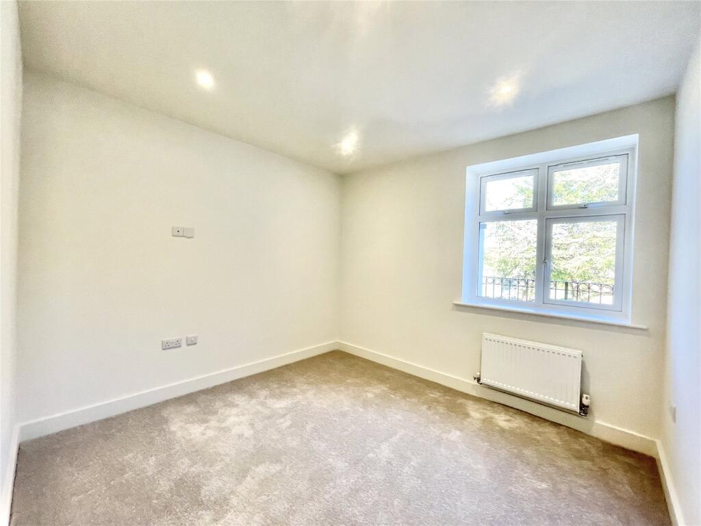 Additional image 8 of Lymington Road, Highcliffe On Sea, Christchurch, Dorset, BH23