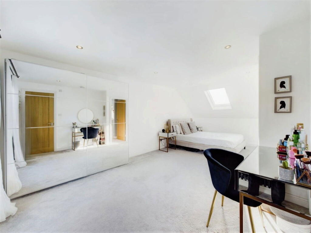 Additional image 17 of Pines Avenue, Worthing BN14 9JQ