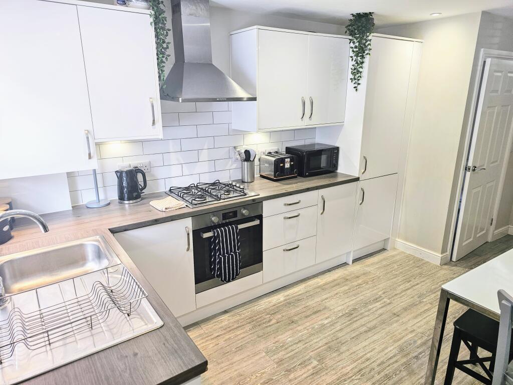 Additional image 3 of Oyster Mews, Bowling Green Ally