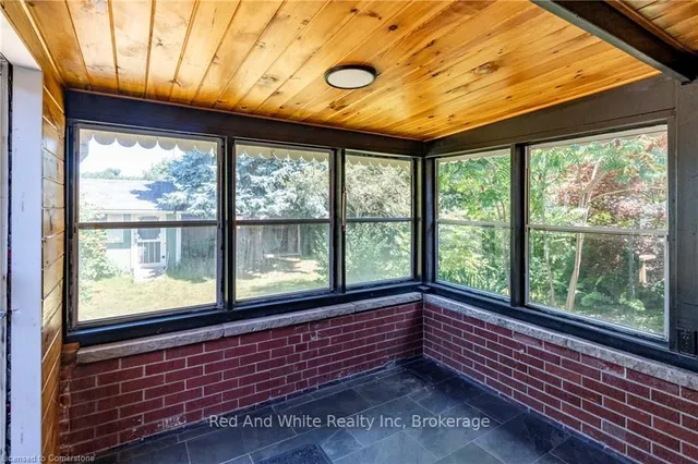 Additional image 30 of 104 Boniface Ave