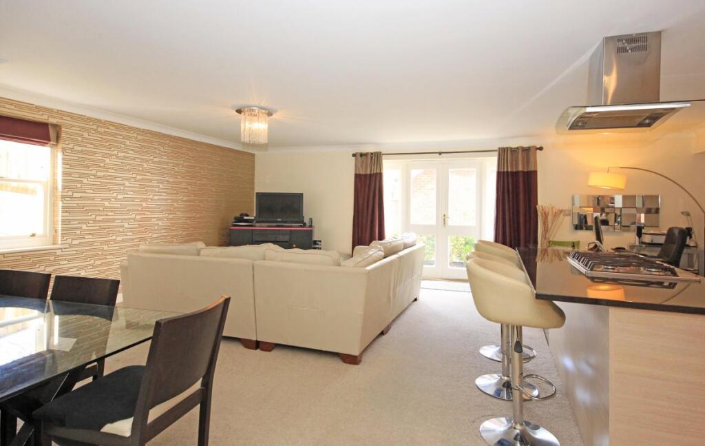 Additional image 9 of Merlewood Close, Town Centre
