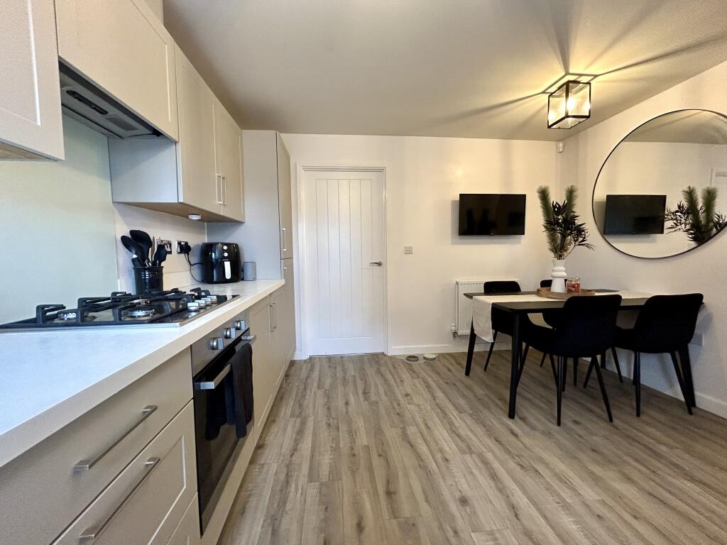 Additional image 4 of Quarry Bank Road, Bradford, BD2