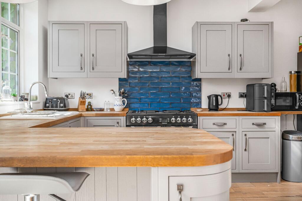 Additional image 5 of Holloways Lane, Welham Green, AL9