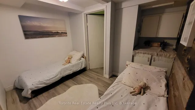 Additional image 14 of 133 Fairview Ave