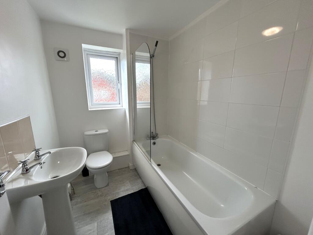 Additional image 7 of High Broom Close, Bradford, West Yorkshire, BD4