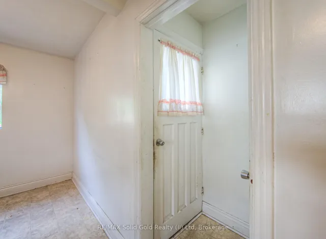 Additional image 19 of 48 Barbara Cres