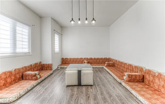 Additional image 21 of 40 Red Clover Cres