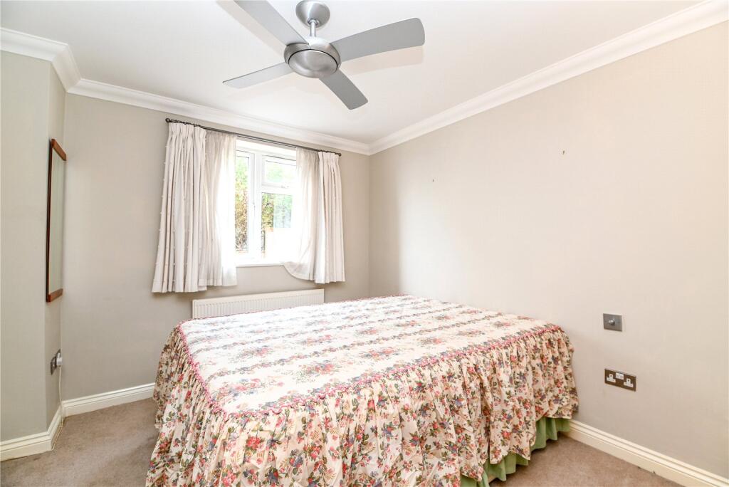 Additional image 9 of Marine Drive East, Barton on Sea, New Milton, Hampshire, BH25