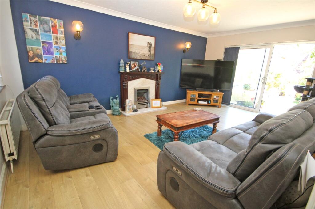 Additional image 3 of Jaundrells Close, New Milton, Hampshire, BH25