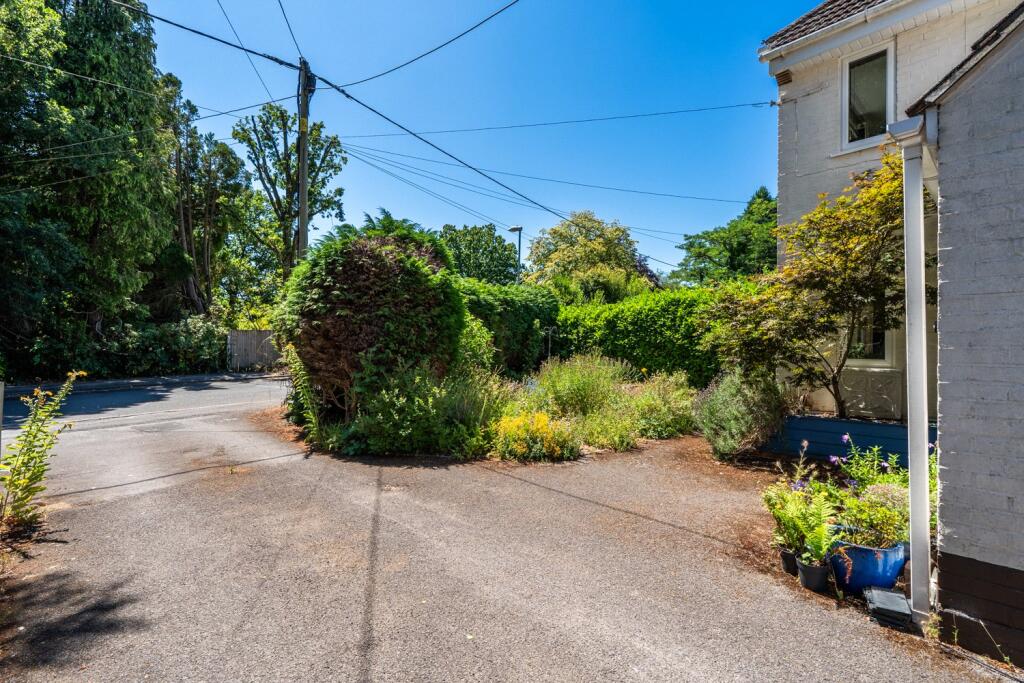 Additional image 42 of The Avenue, West Moors, Ferndown, Dorset, BH22