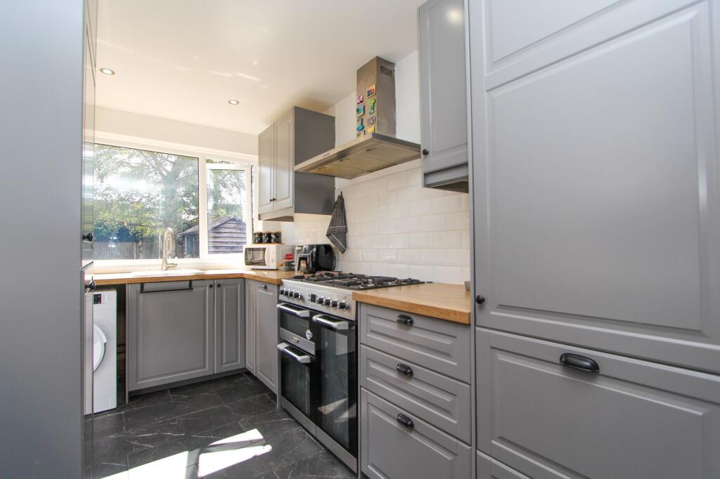 Additional image 9 of Green Lanes, Wylde Green, B73