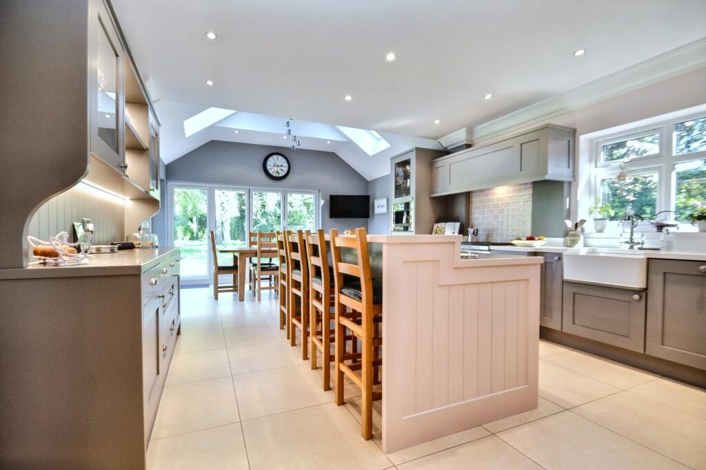 Additional image 3 of Broadstone