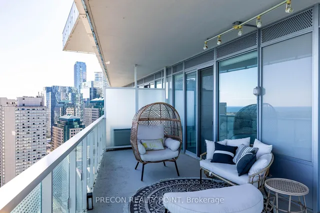 Additional image 35 of 15 Queens Quay St Unit 3202