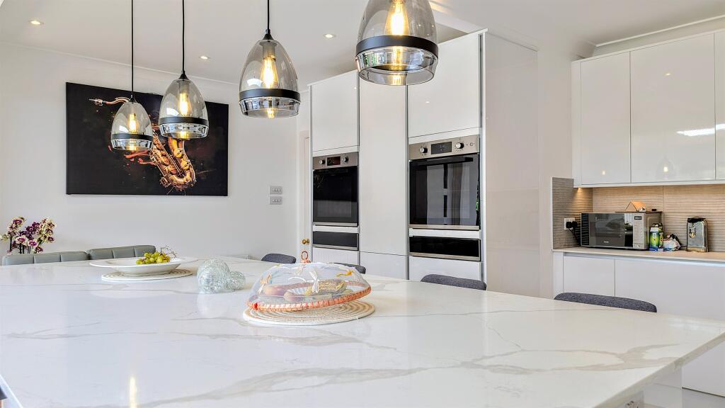 Additional image 9 of Central Avenue, Worthing