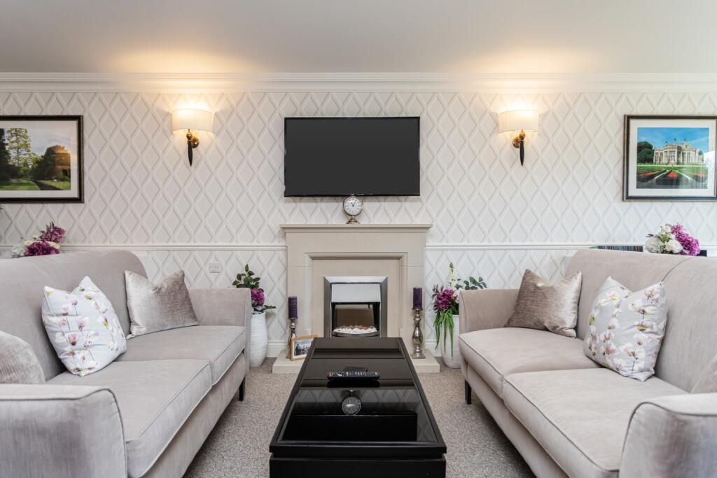 Additional image 11 of Rothesay Lodge, Stuart Road, Highcliffe, Dorset. BH23 5FP