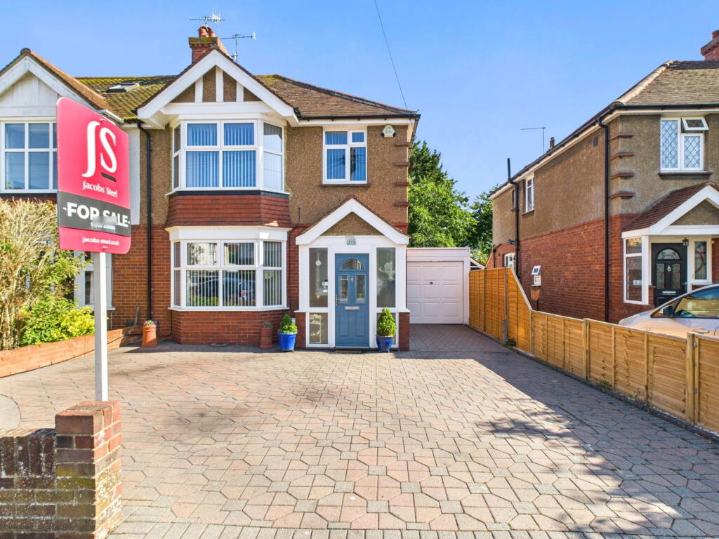 Property image for Broomfield Avenue, Worthing BN14 7SF