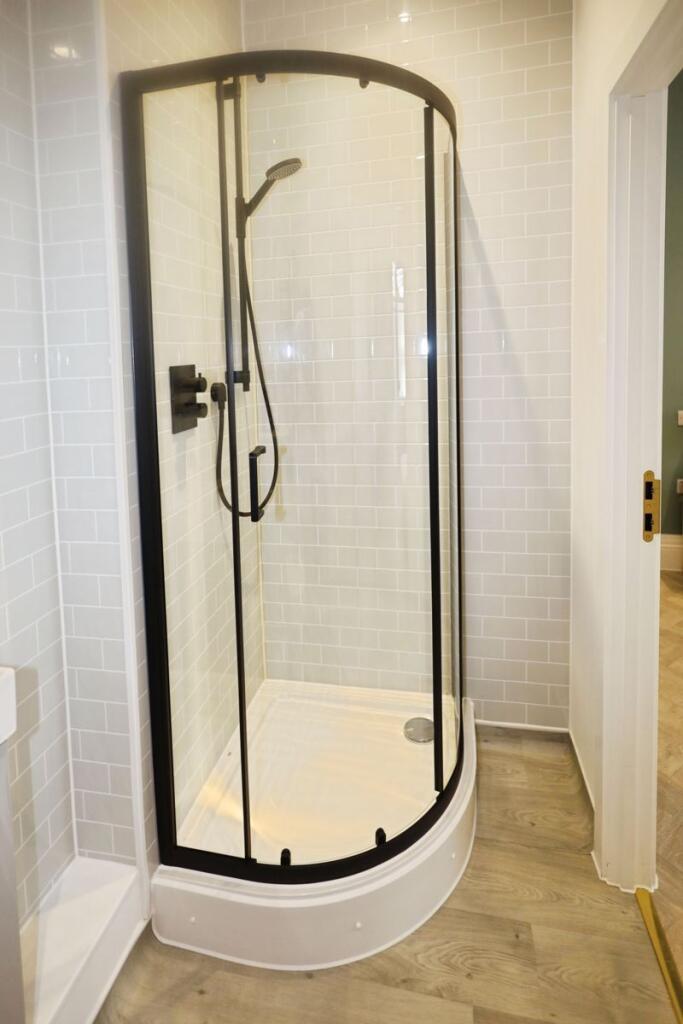 Additional image 5 of New build luxury apartment with bills included seconds from beach