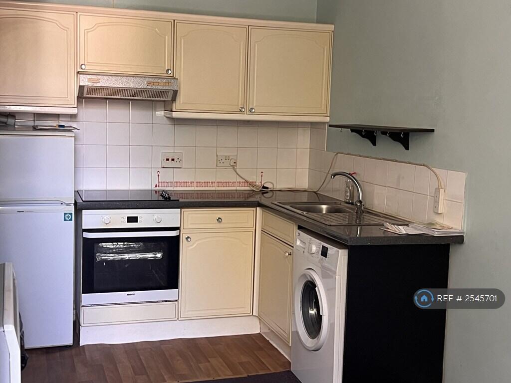 Additional image 3 of Crest Court, Bournemouth, BH2